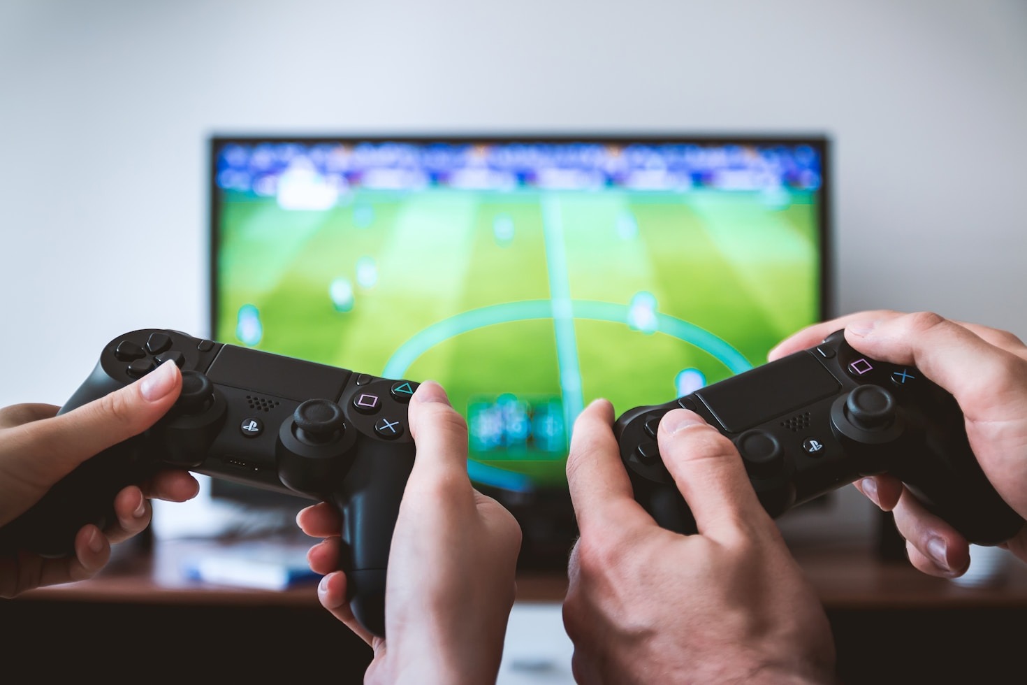 How to Dominate in MMO PvP Battles